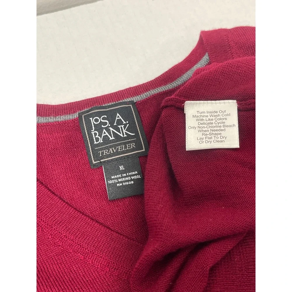 Jos A Bank Traveler Mens XL Merino Wool‎ Sweater Vest Red Sleeveless